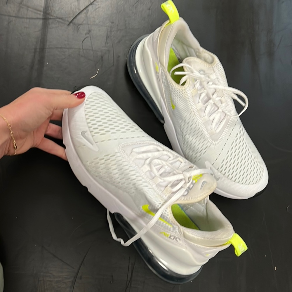 Men’s Nike 270’s